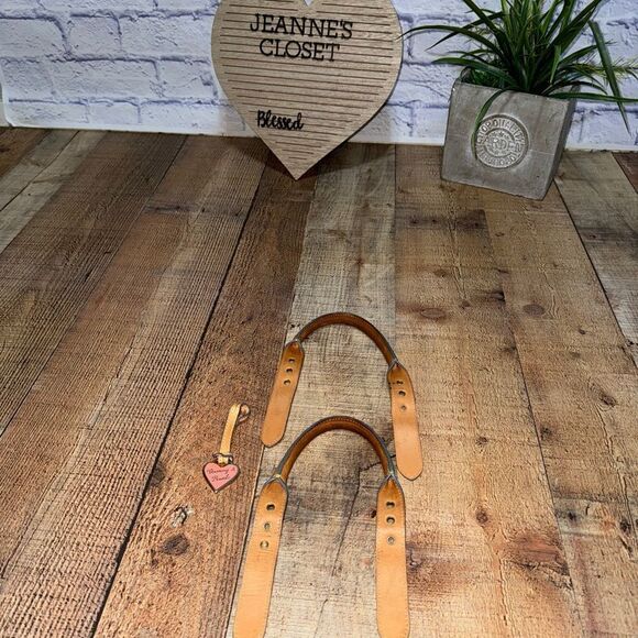 Dooney Bourke satchel replacement straps / handles
And bag charm - Picture 9 of 9